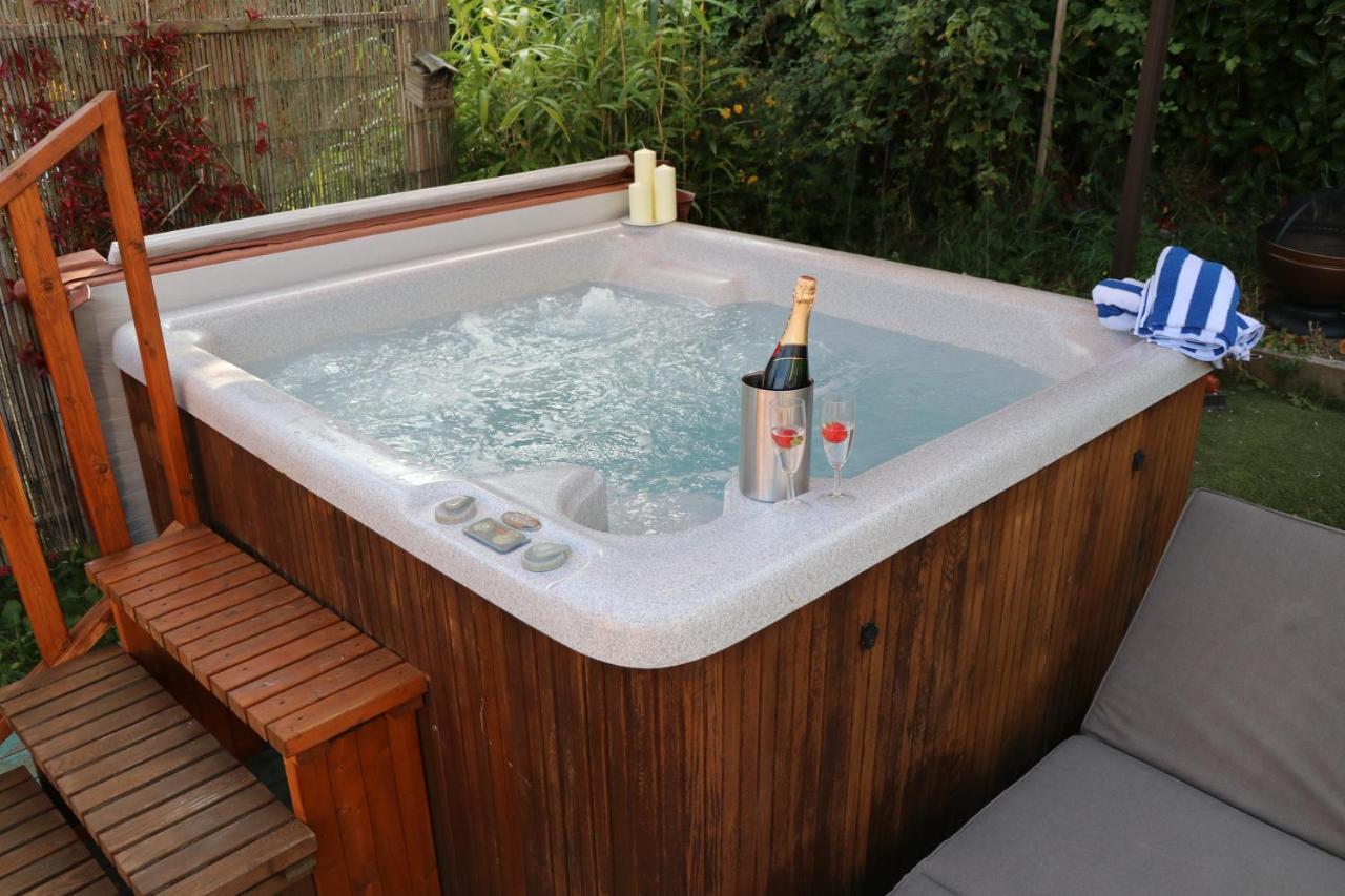 Palm 1 Park Home With Hot Tub Swanage Εξωτερικό φωτογραφία
