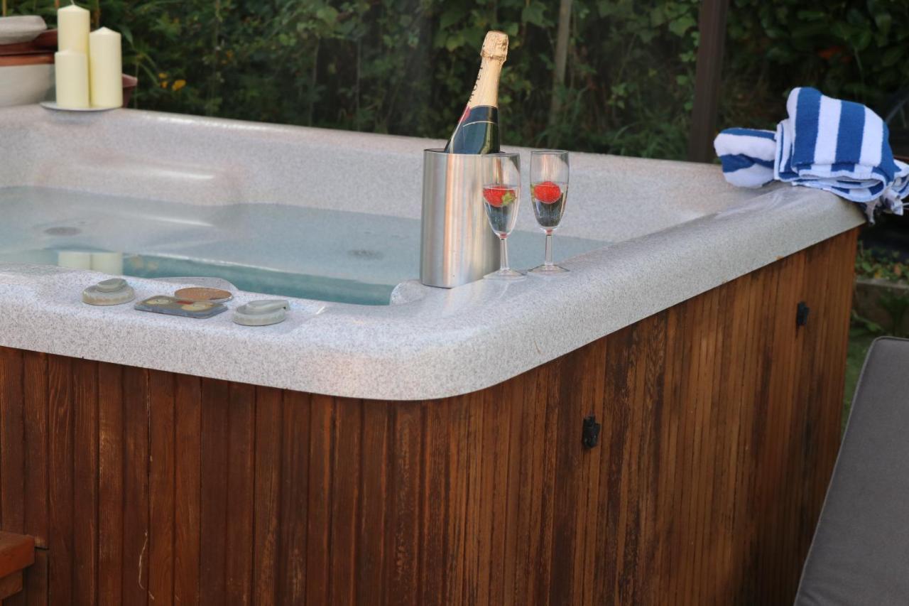 Palm 1 Park Home With Hot Tub Swanage Εξωτερικό φωτογραφία