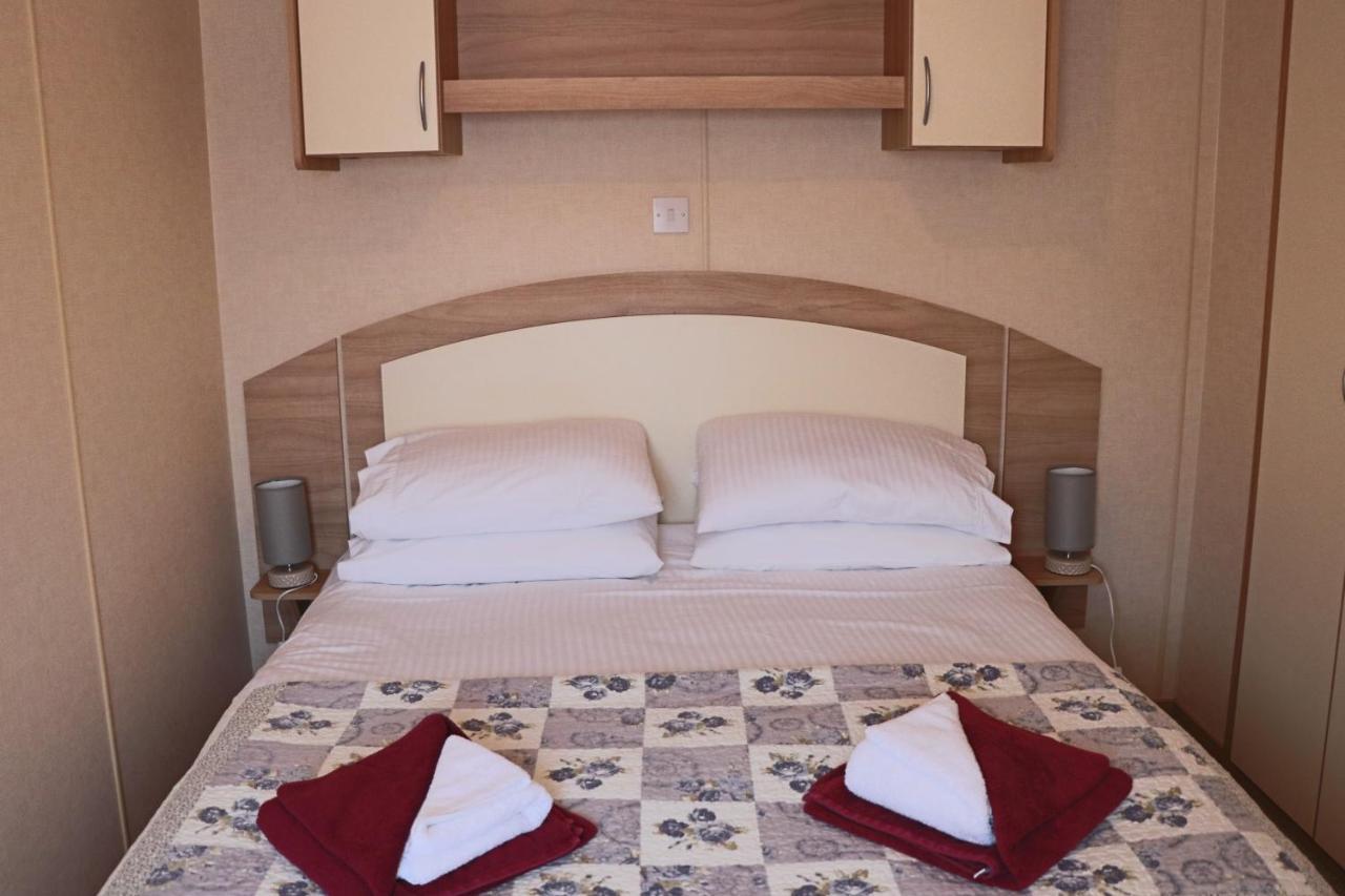 Palm 1 Park Home With Hot Tub Swanage Εξωτερικό φωτογραφία
