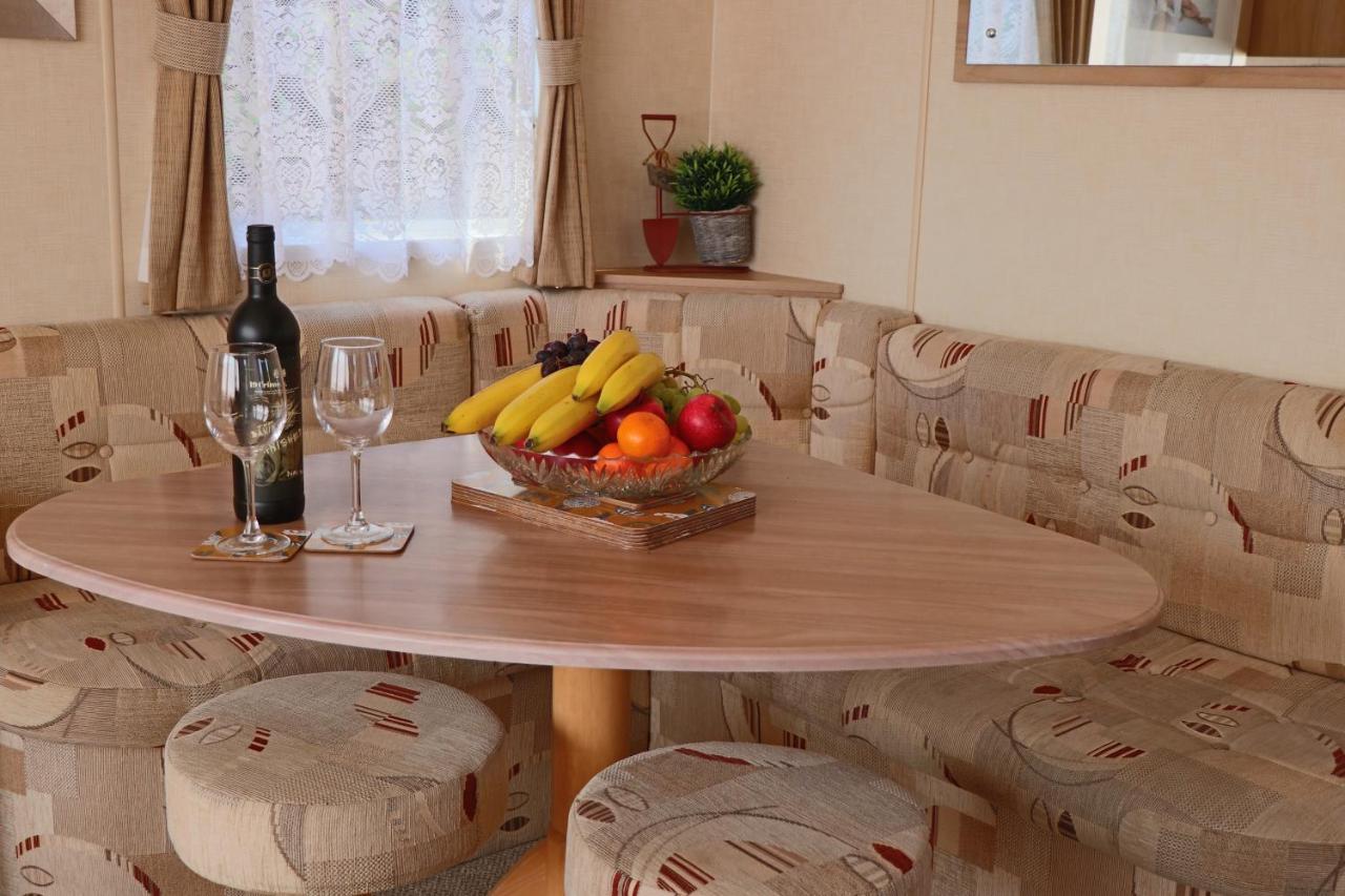 Palm 1 Park Home With Hot Tub Swanage Εξωτερικό φωτογραφία