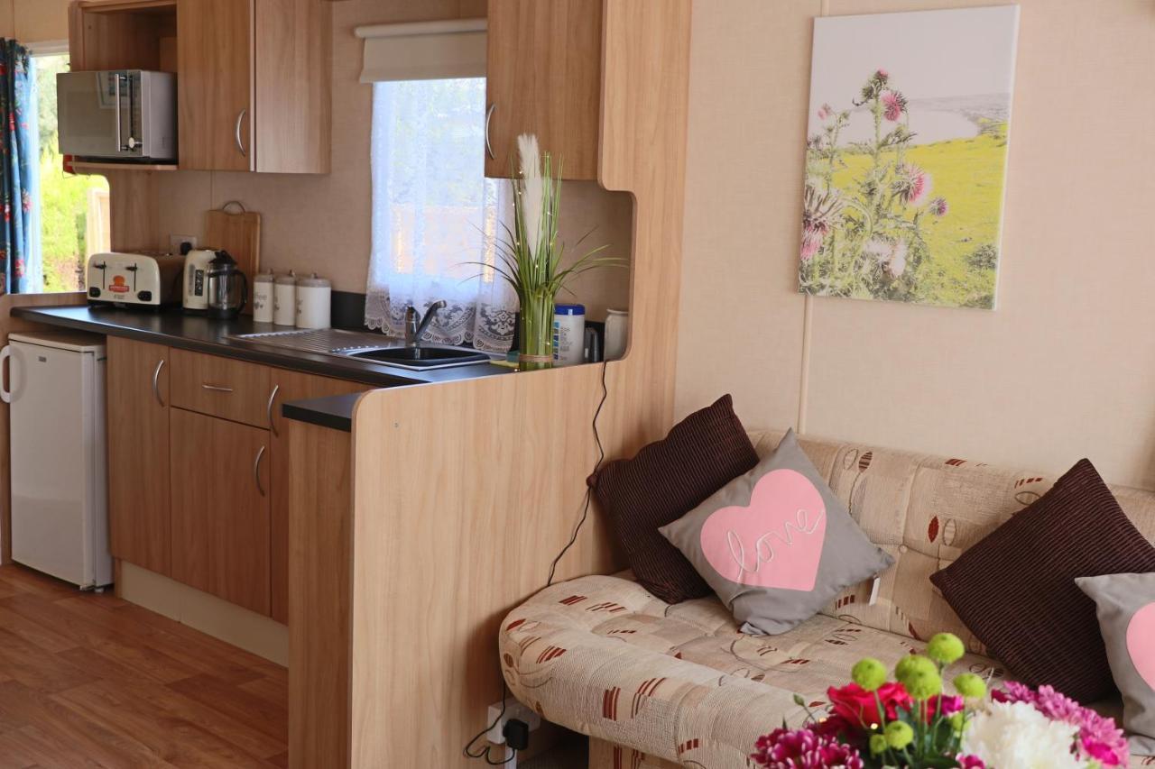 Palm 1 Park Home With Hot Tub Swanage Εξωτερικό φωτογραφία