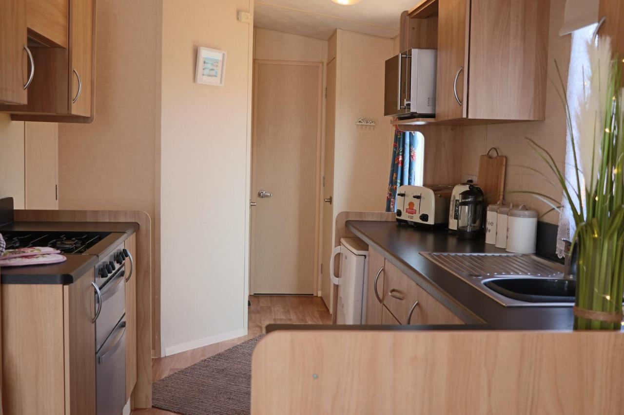 Palm 1 Park Home With Hot Tub Swanage Εξωτερικό φωτογραφία